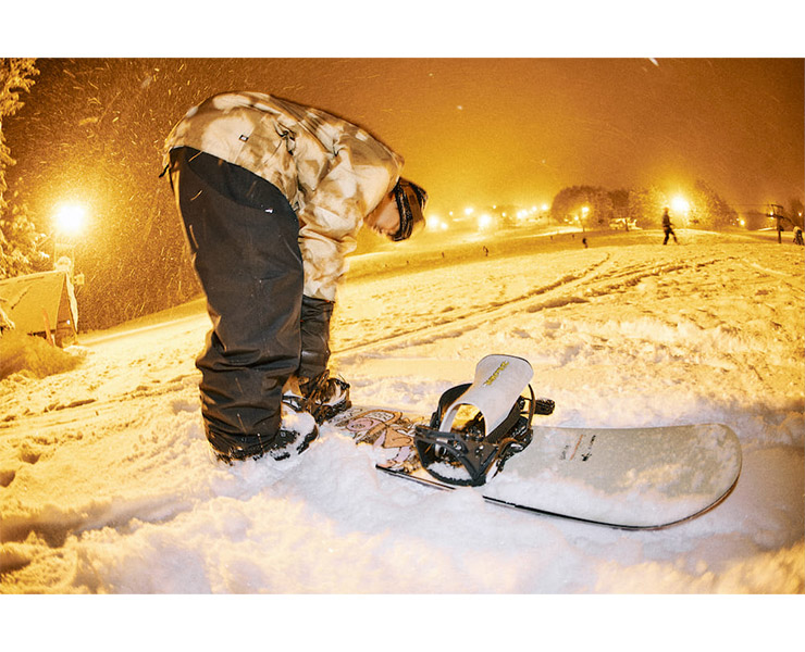 SALOMON 数量限定アーリーモデル サロモン DISTRICT UND