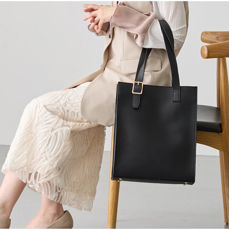 ＼1/3までクーポンで20％off／トートバッグ レディース A4 軽量 通勤バッグ 縦型 大きめ 仕事用バッグ 大容量 自立する 軽いカバン 30代 40代 50代 ラシエム | LASIEM | 01