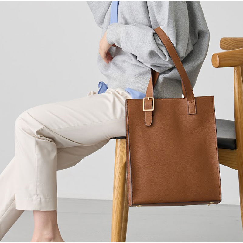 ＼1/3までクーポンで20％off／トートバッグ レディース A4 軽量 通勤バッグ 縦型 大きめ 仕事用バッグ 大容量 自立する 軽いカバン 30代 40代 50代 ラシエム | LASIEM | 03