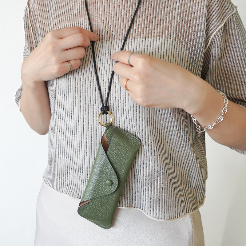 ＼1/3までクーポンで20％off／メガネケース 本革 ストラップ付き サングラス 老眼鏡 眼鏡ケース 使いやすい 30代 40代 50代 ラシエム |  | 04