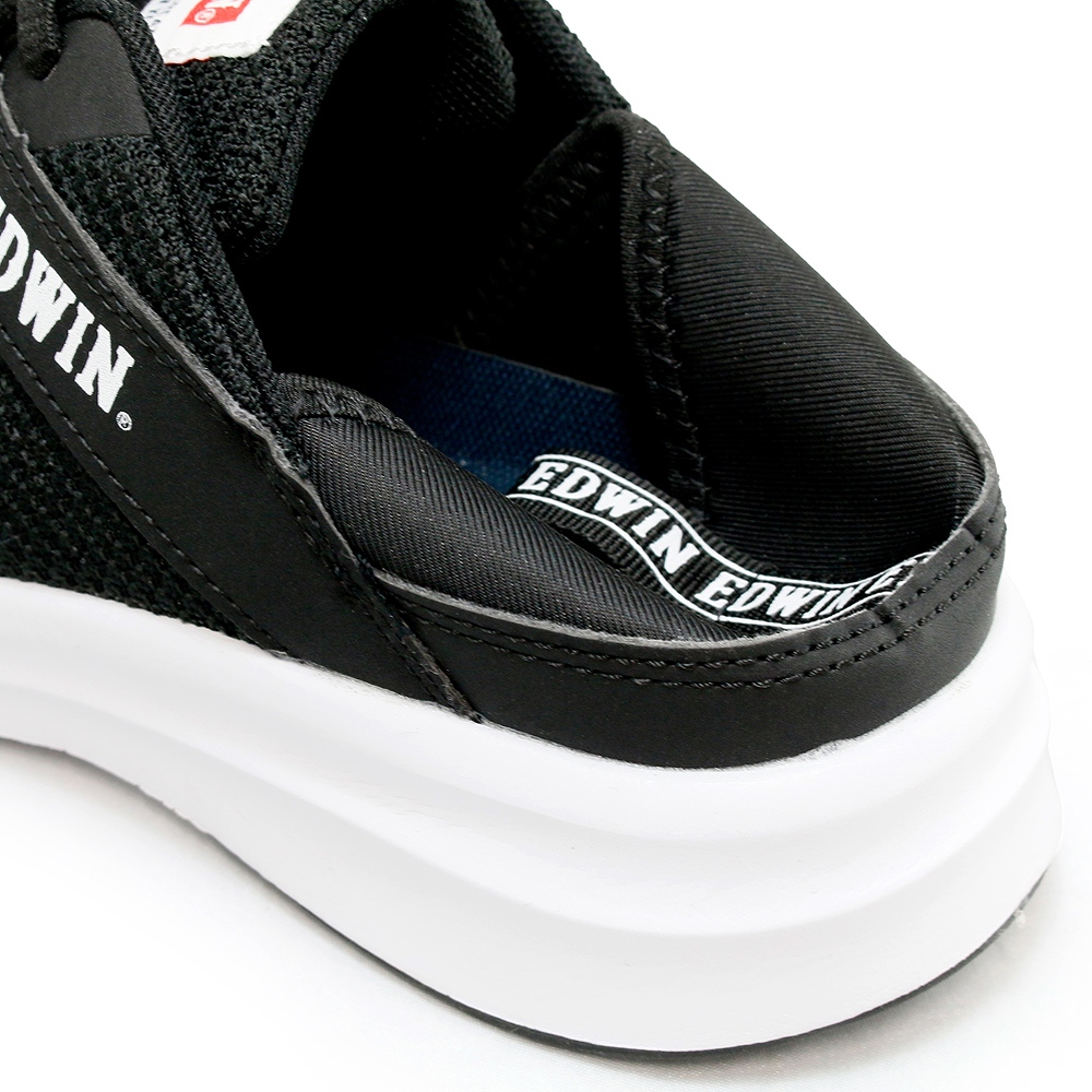 安全靴 樹脂先芯 軽量 キックバック