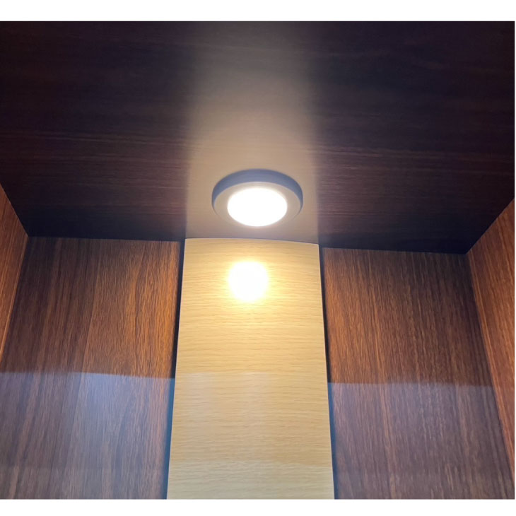 モダン仏壇　レーブI