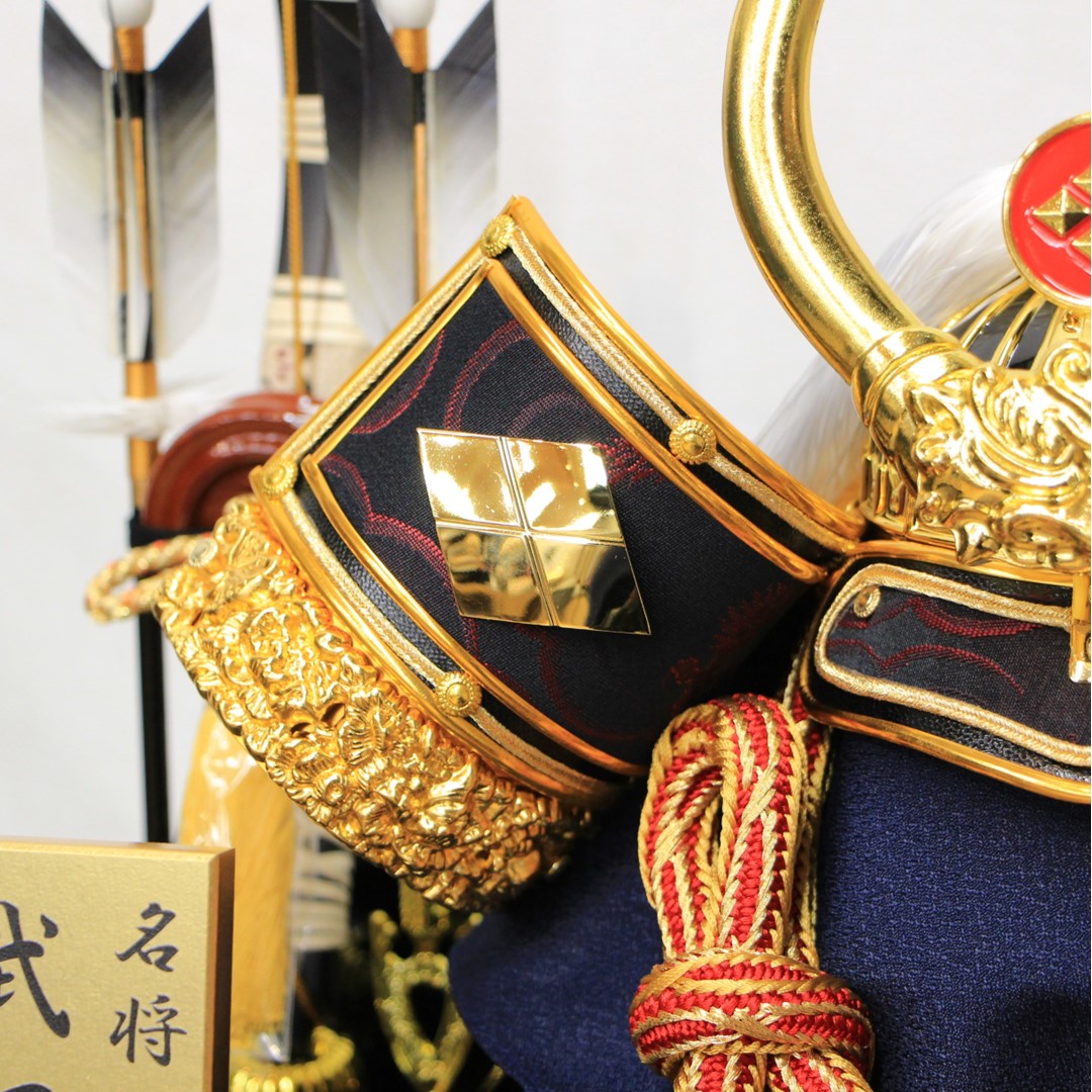 お値下げしました　⭐︎飾り壷 五月人形 平安道斎作 10号 勝虫 純金箔押小札総裏兜 【G32
