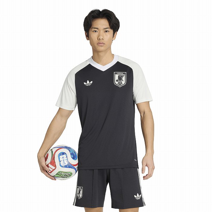 adidas（アディダス） サッカー日本代表 2026 プレマッチ ジャージー