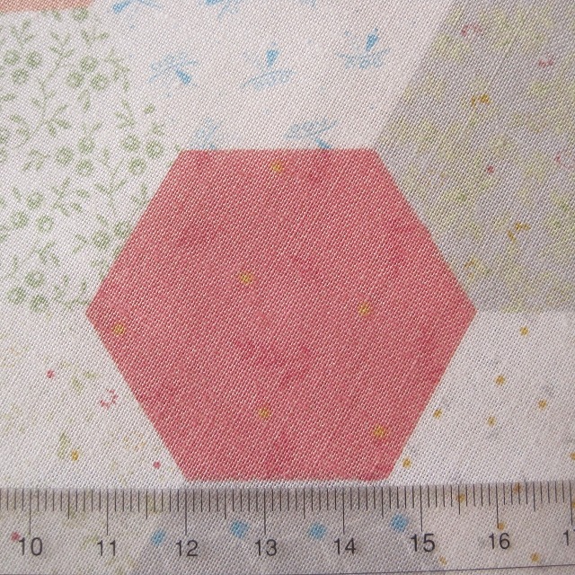 パッチワーク生地 ヘキサゴン柄 ピンク系 綿100％ print13