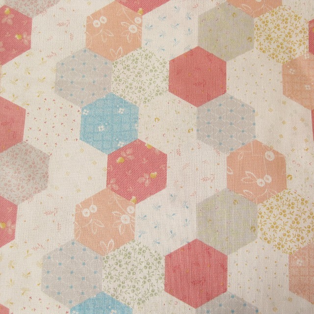 パッチワーク生地 ヘキサゴン柄 ピンク系 綿100％ print13