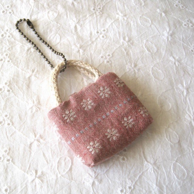 magnet_170359482100.jpg