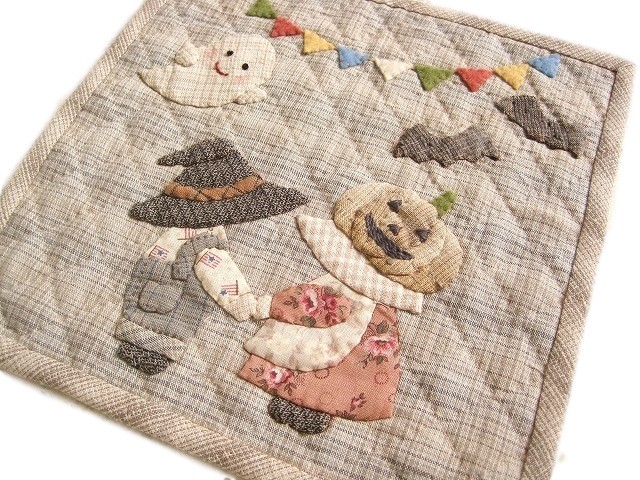 Poohtan　スーちゃんのフラワータペストリーキット 約79cm×79cm パッチワークキット スーちゃんのミニタペストリー パッチワーク