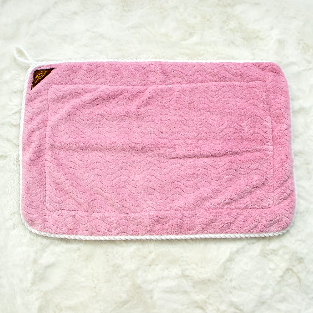 ペット用 吸水マット Lサイズ ループ付き 約70x50cm 綿の約6倍の吸水