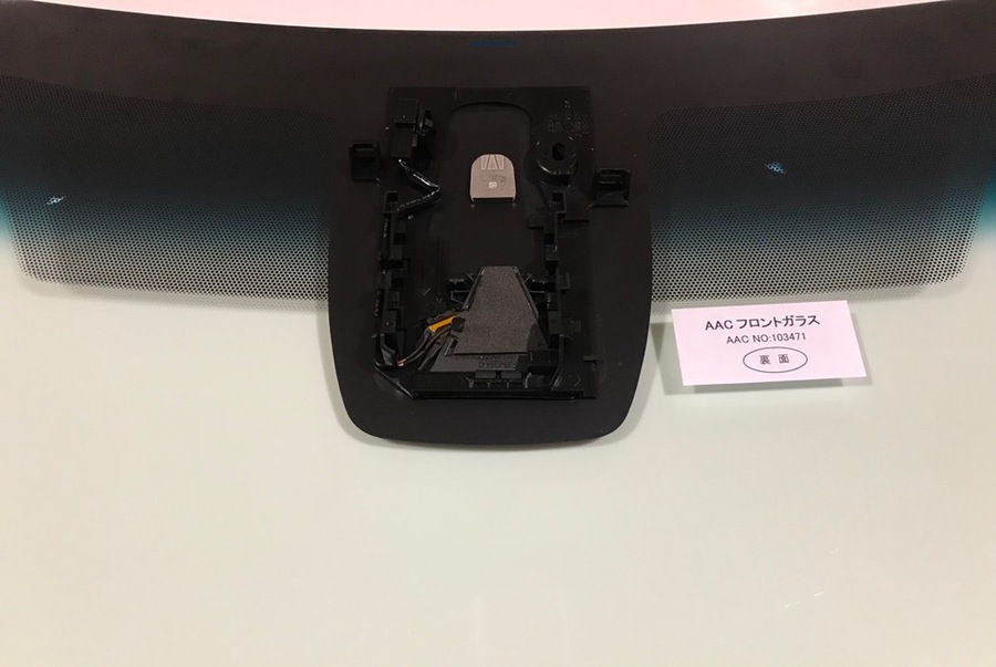 トヨタ（TOYOTA） フロントガラス カローラスポーツ 5D ハッチバック