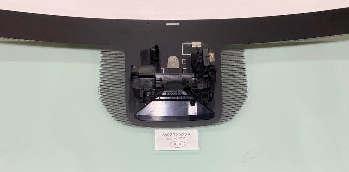トヨタ（TOYOTA） フロントガラス クラウン クロスオーバー SDN H30系