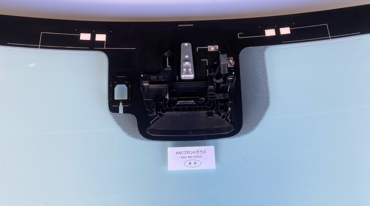 トヨタ（TOYOTA） フロントガラス クラウン スポーツ 5D ワゴン 純正