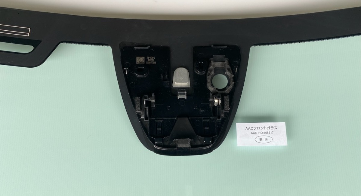 ホンダ（HONDA） フロントガラス Honda e HB ZC7系 5D 73111-TYF-J12