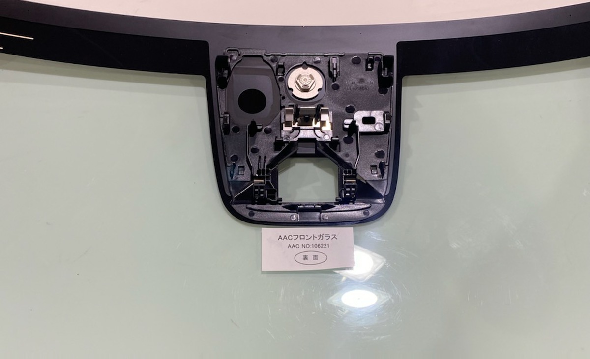 ホンダ（HONDA） フロントガラス ヴェゼル 5D ワゴン 純正品番:73111