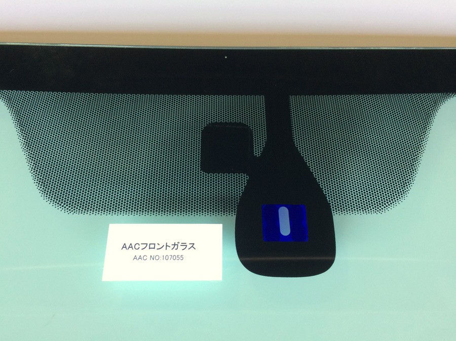 三菱（MITSUBISHI） フロントガラス ランサーエボリューションX 4D