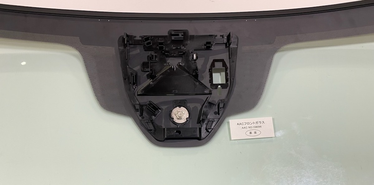 マツダ（Mazda） フロントガラス MAZDA3 4D セダン 純正品番:※BHRH-63