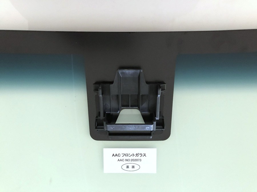 トヨタ（TOYOTA） フロントガラス タンク/ルーミー 5D 純正品番:※56101