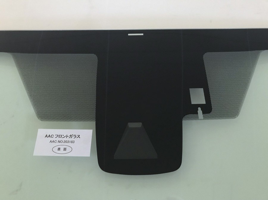 トヨタ（TOYOTA） フロントガラス プリウス 5D セダン 純正品番:56101