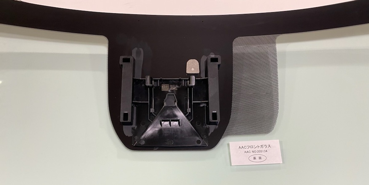 日産（NISSAN） フロントガラス ノートオーラ WG FE13系 5D 72700