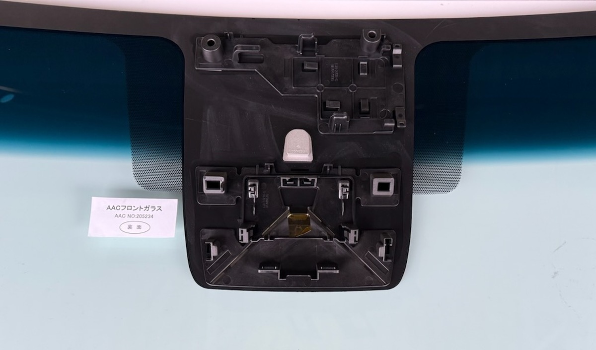 日産（NISSAN） フロントガラス セレナ WG C28系 5D ボカシ:ブルー