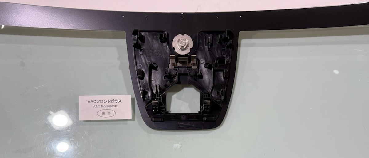 ホンダ（HONDA） フロントガラス WR-V HB DG5系 5D 73111-31X-J01