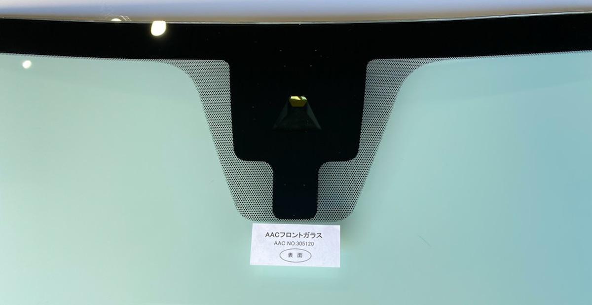 日産（NISSAN） フロントガラス キックス 5D ハッチバック 純正品番 