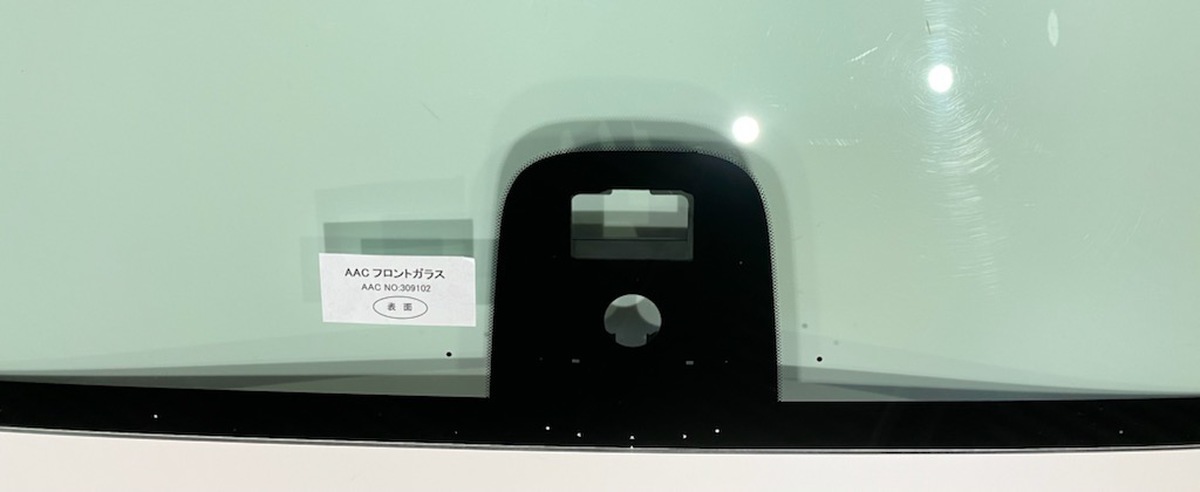 カズカズ フロントガラス ギガ 大型 トラック いすゞ 純正品番:※8