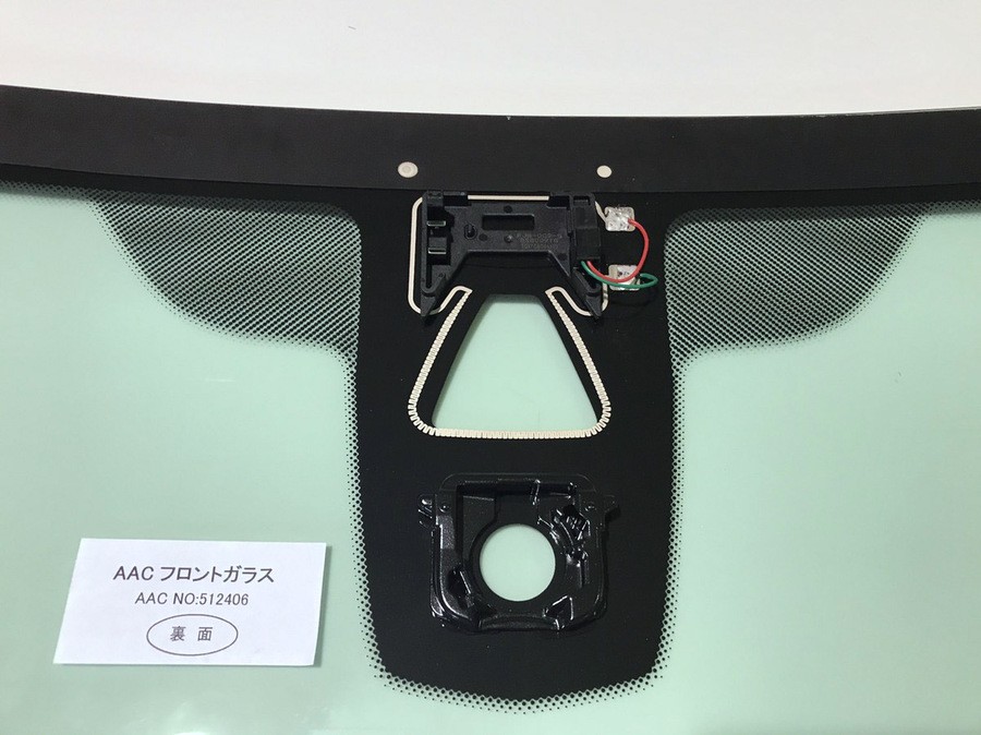 送料込  F10 5シリーズ 右前ドアガラス BMW フロントガラス BMW 528,535,550 SDN F10 4D 512406 : ミスター
