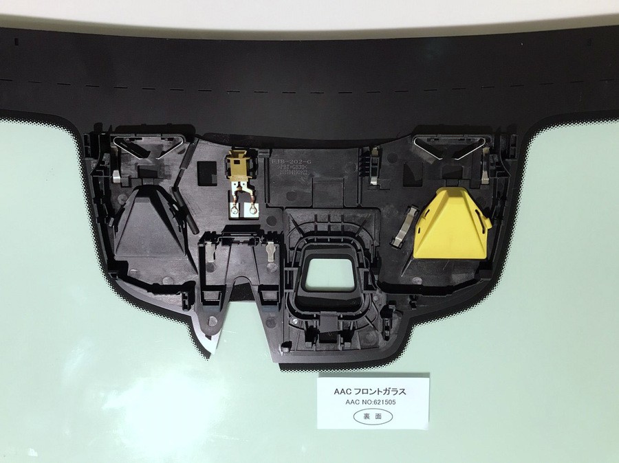 フロントガラス MERCEDES BENZ （メルセデスベンツ） 4D セダン S550