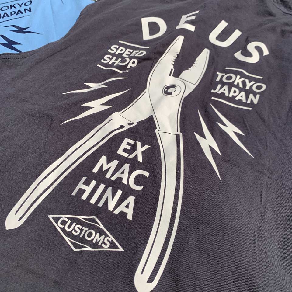 deus2310_05.jpg