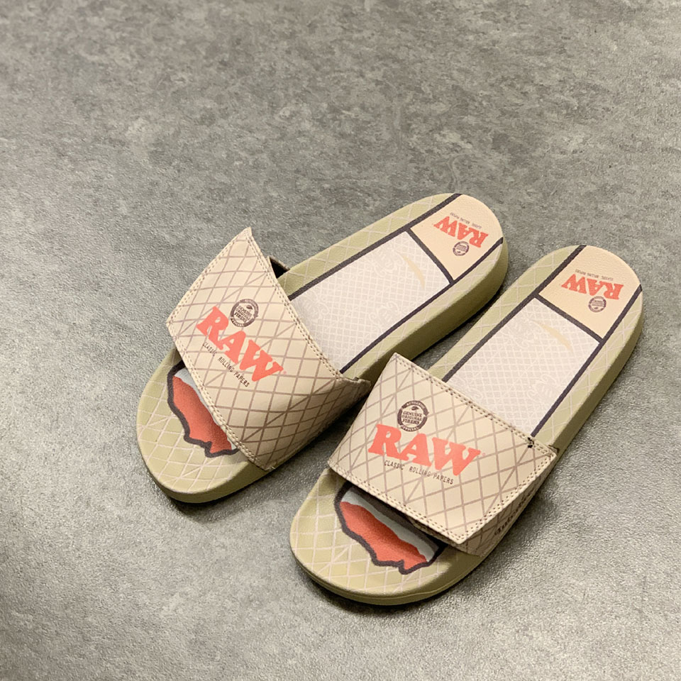 INTERBREED（インターブリード） × RAW 