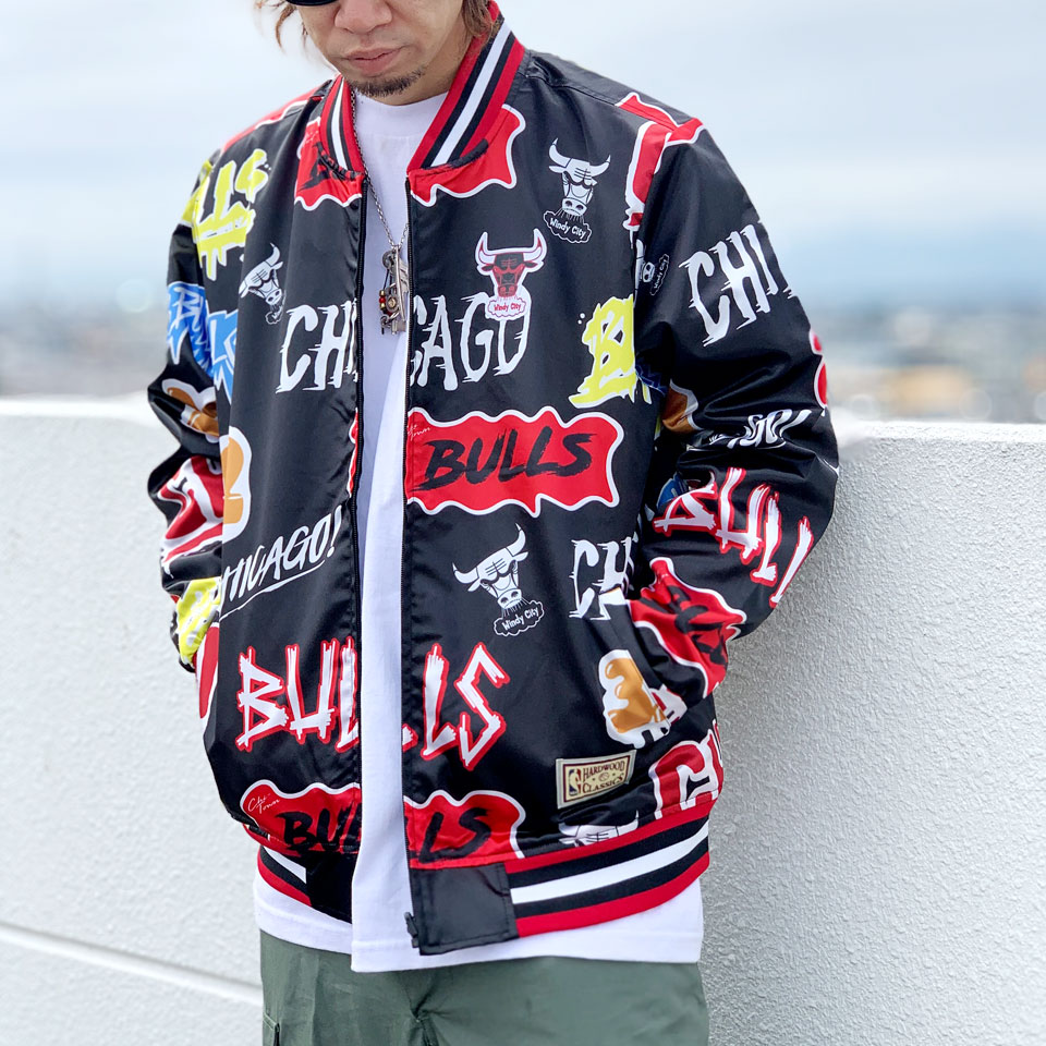 SALE セール ミッチェルアンドネス Mitchell&Ness リバーシブルサテンジャケット スタジャン NBA SLAP STICKER  REVERSIBLE JACKET - CHICAGO BULLS