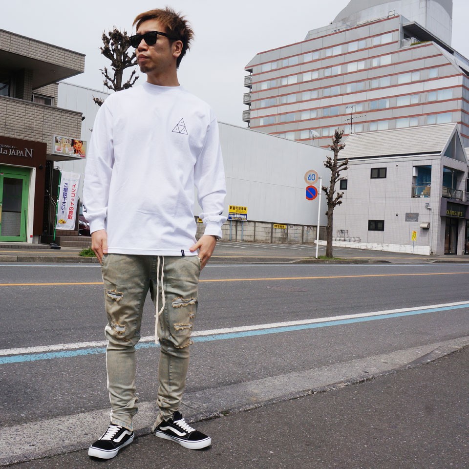 pacsun1818med02.jpg