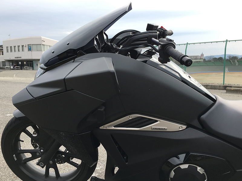 8月中旬入荷 ホンダ NM4 ウインドシールド ダーク エッジドシェイプ