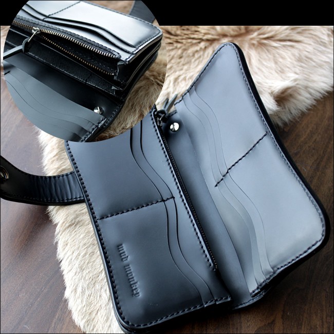 【美品】コンチョ革財布　バイカーズウォレット バイカーズウォレット 長財布 スティングレー メンズ /MDオニキス