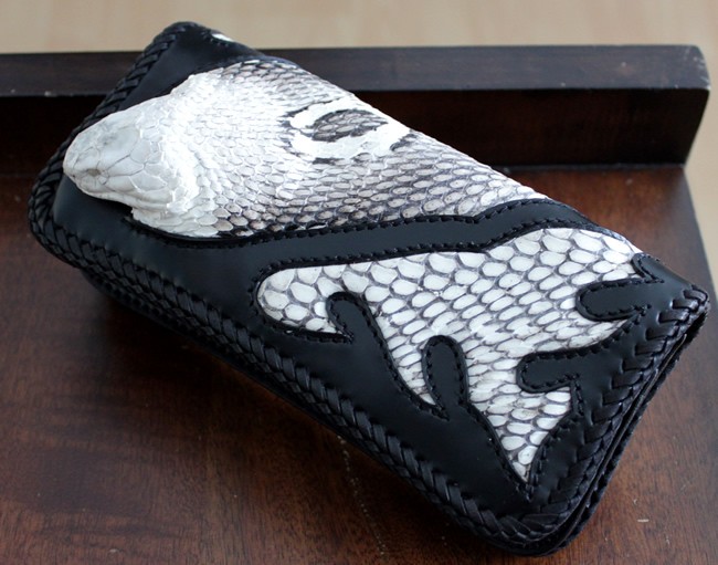 コブラ頭付き長財布/ファイヤートライバル/ブラック&ナチュラル/レース編み/バイカーズウォレット |  | 01