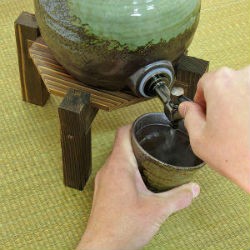 信楽焼焼酎サーバー