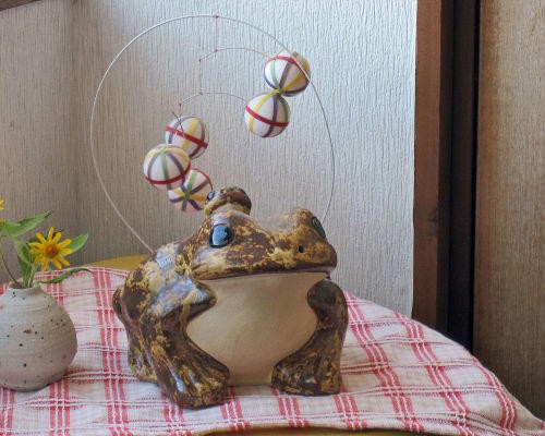 信楽焼のカエル