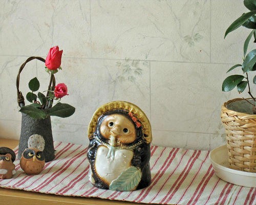 信楽焼の狸/陶器のたぬき