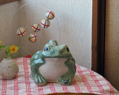 信楽焼のカエル