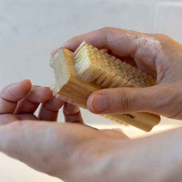 mana. マナ バンブーネイルブラシ