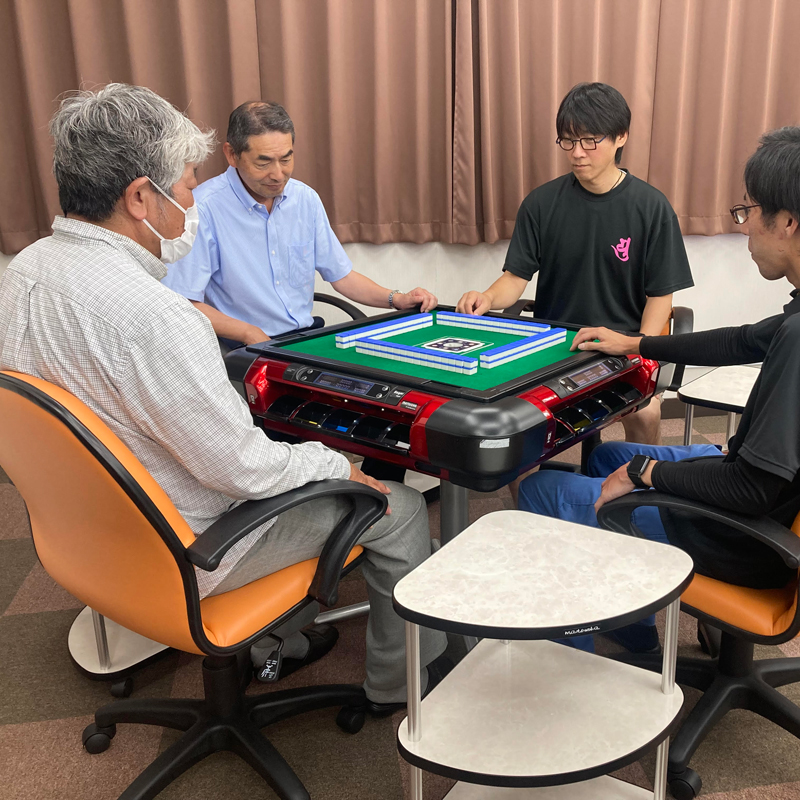 麻雀チェア 単品 風営法 基準サイズ 麻雀 マージャン 椅子 イス 雀荘 店舗 法人限定 PVC 合成皮革 昇降 360度回転 肘付き ロッキング 風俗営業法適合 triple トリプル 