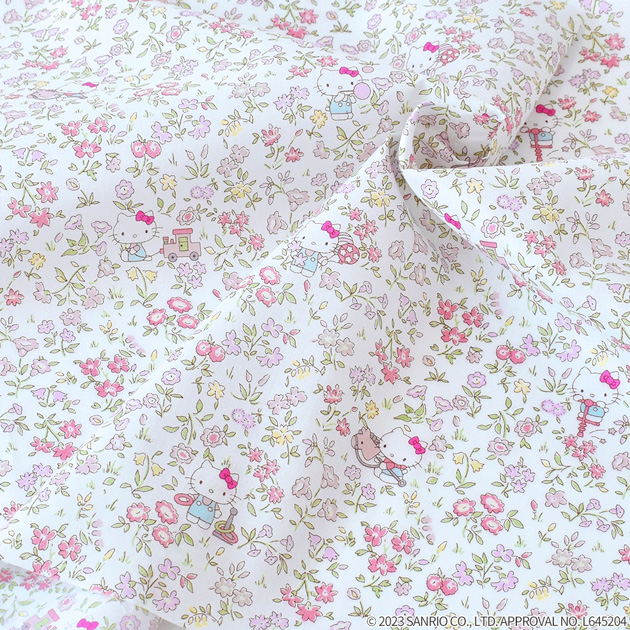新品) ハローキティ　　生地　　　(激レア) LIBERTY.（リバティ） リバティプリント生地 国産 タナローン プレイ