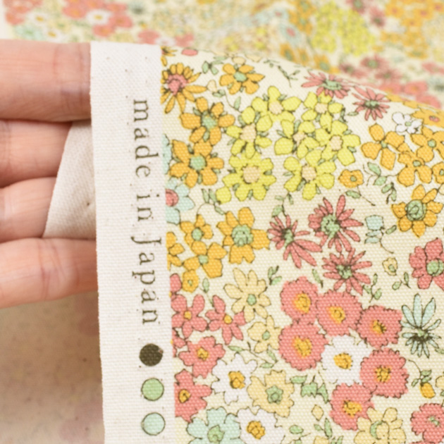 オックス 生地 スウィート フラワー □ KOKKA A girl's dream 花柄