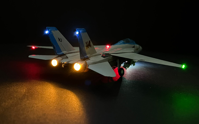 F-14 トムキャット 1/144 マイコン制御LED電飾仕様 1/144 戦闘機プラモデル トムキャットF-14D 電飾工作例 - マイクラフト