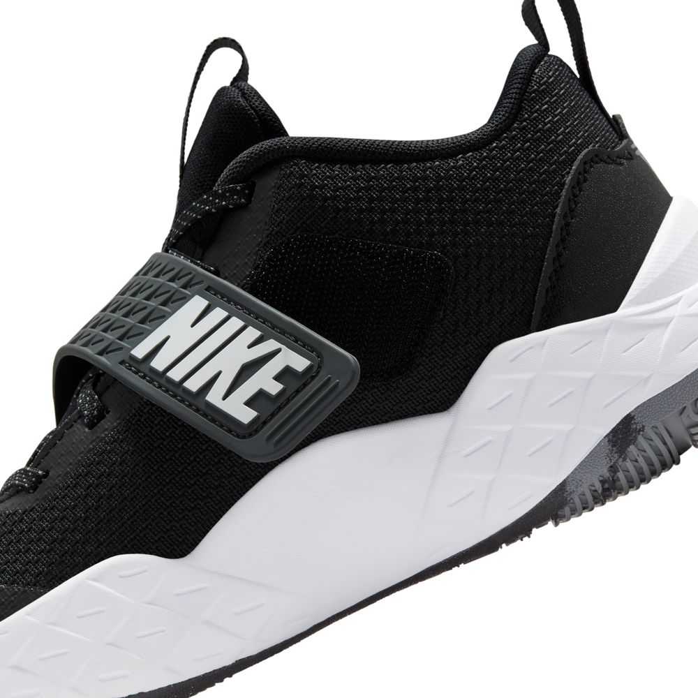 NIKE バスケットシューズ NIKE ナイキ キッズ スニーカー チームハッスルD12GS HF6279 002