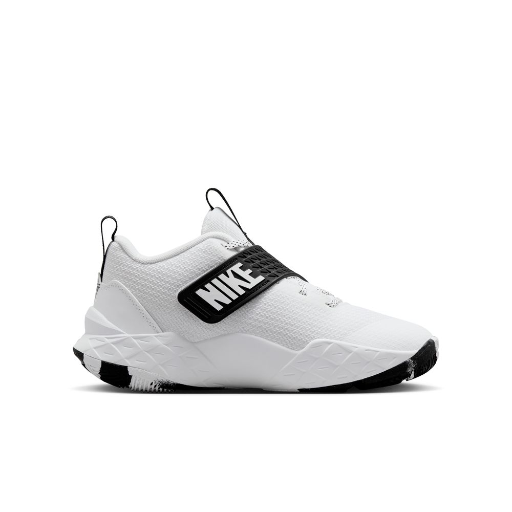 NIKE（ナイキ） キッズ スニーカー チームハッスルD12GS HF6279 101