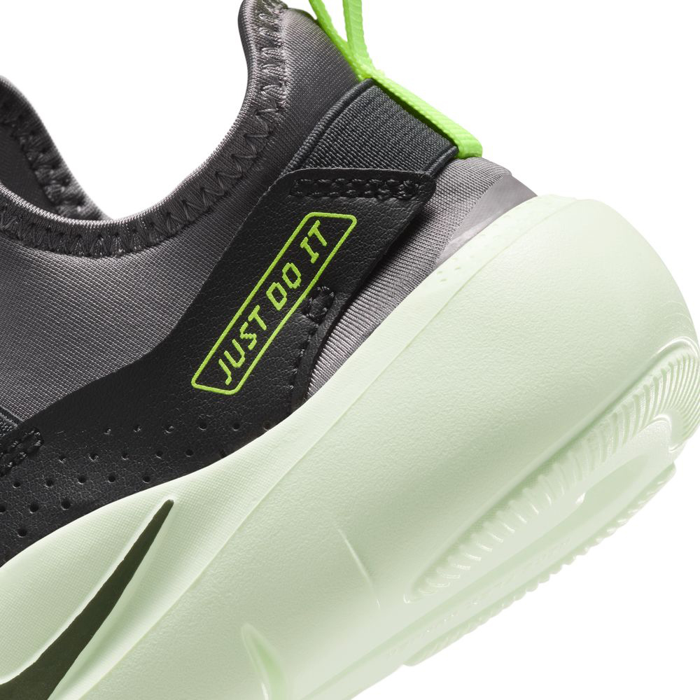 NIKE（ナイキ） キッズ スニーカー フレックス ランナー4PS IF2894 007