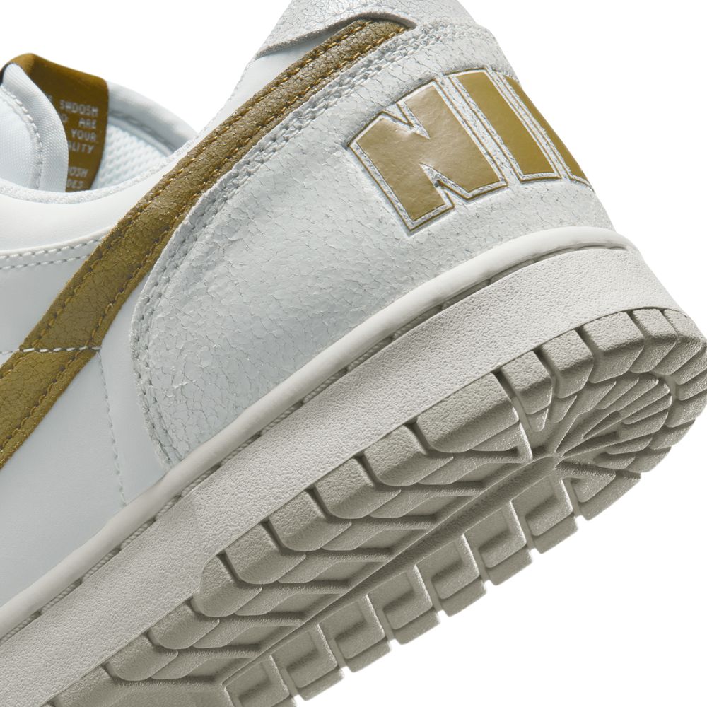 NIKE（ナイキ） スニーカー メンズ ビッグ ロウ LUX 854166 100 オフ 