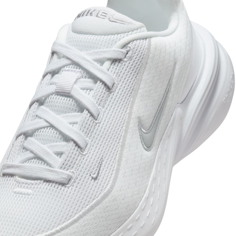 NIKE（ナイキ） スニーカー レディース 細身 アップリフト SC IB2766